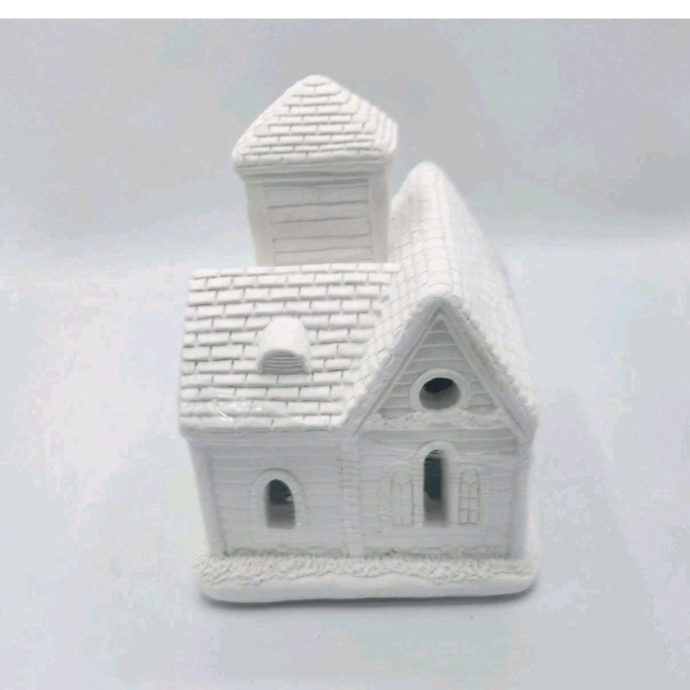 Village Church Ready To Paint Ceramic Plaster Christmas Village NEW Artminds - Picture 3 of 6